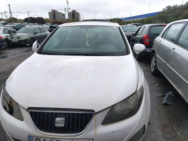 SEAT IBIZA BERLINA (6J5)