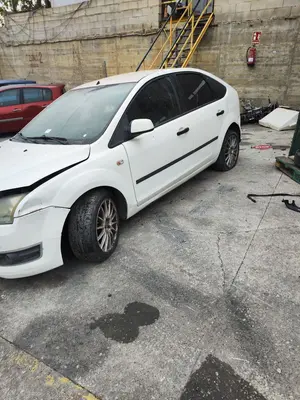 FORD FOCUS BERLINA (CAP) foto 4