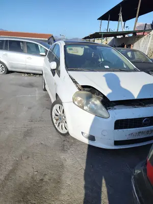 FIAT GRANDE PUNTO (199) foto 2