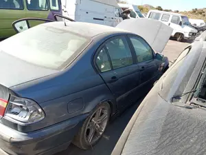 BMW SERIE 3 BERLINA (E46) foto 2