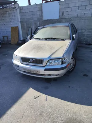 VOLVO S40 BERLINA foto 1