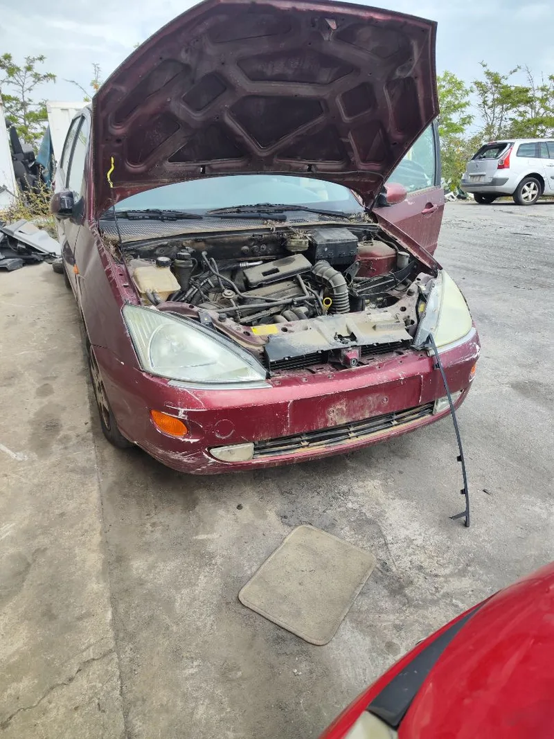 FORD FOCUS BERLINA (CAK)