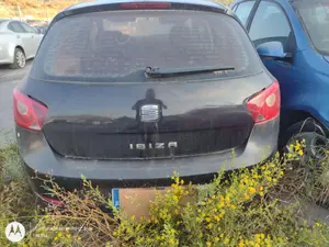 SEAT IBIZA BERLINA (6J5) foto 4