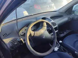PEUGEOT 206 foto 2