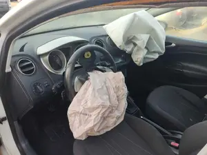 SEAT IBIZA BERLINA (6J5) foto 6