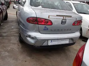 SEAT CORDOBA BERLINA (6L2) foto 6