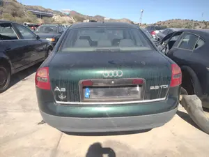 AUDI A6 BERLINA (C4) foto 8