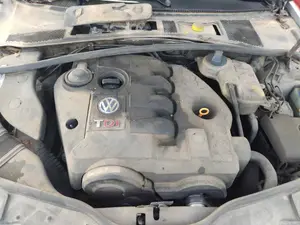 VOLKSWAGEN PASSAT BERLINA (3B3) foto 6