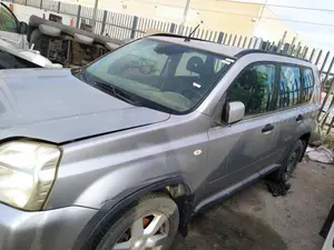 NISSAN X-TRAIL (T31) foto 3
