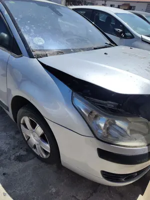 CITROEN C4 BERLINA foto 2