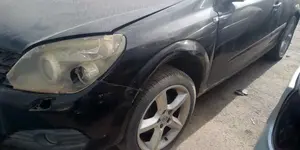 OPEL ASTRA H GTC foto 8