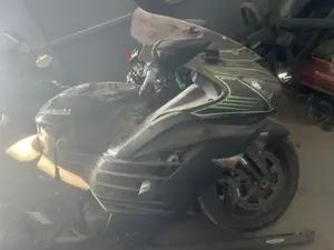 KAWASAKI ZZR 1400 foto 5