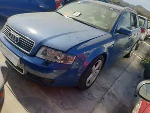 AUDI A4 AVANT (8E) foto 4