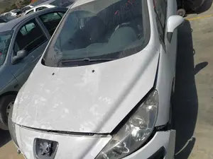 PEUGEOT 308 foto 1
