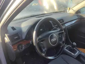 AUDI A4 AVANT (8E) foto 7