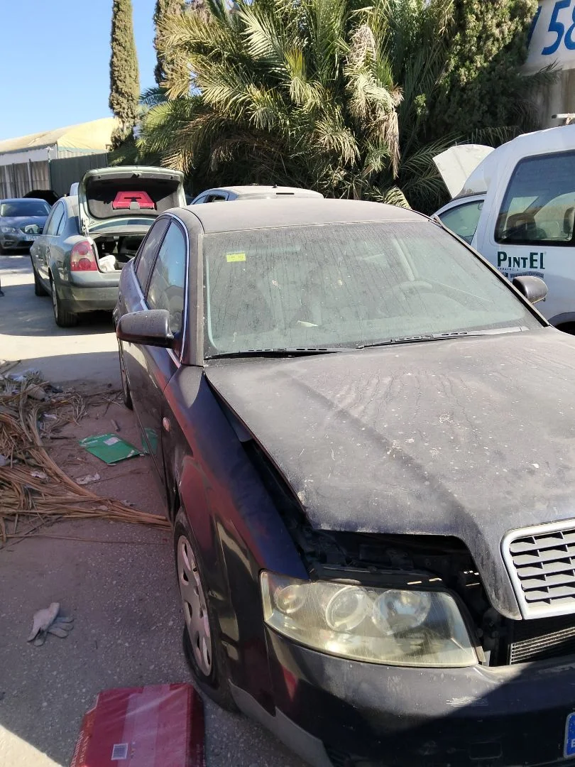AUDI A4 BERLINA (8E)