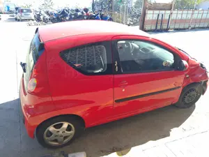 PEUGEOT 107 foto 3
