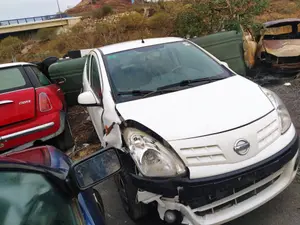 NISSAN PIXO (UAO) foto 3