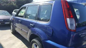 NISSAN X-TRAIL (T30) foto 2