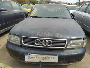 AUDI A4 BERLINA (B5) foto 1