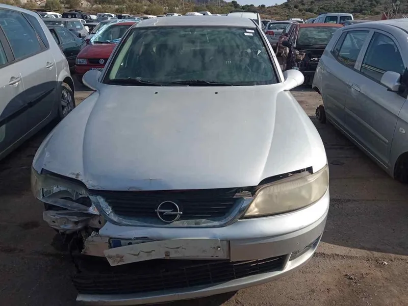 OPEL VECTRA B BERLINA