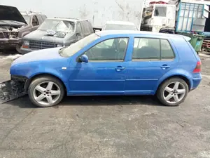 VOLKSWAGEN GOLF IV BERLINA (1J1)(10.1997) foto 5