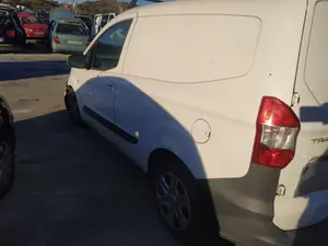 FORD TRANSIT COURIER (C4A) foto 10