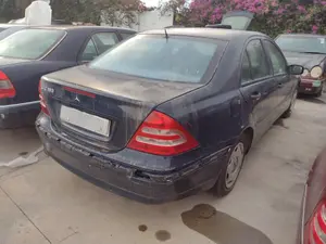 MERCEDES-BENZ CLASE C (BM 203) BERLINA foto 5