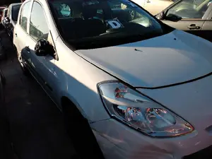 RENAULT CLIO III foto 10