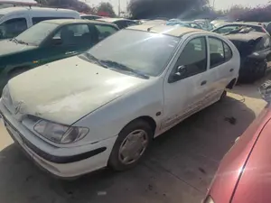 RENAULT MEGANE I FASE 2 BERLINA (BA0) foto 4