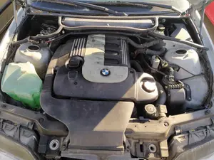 BMW SERIE 3 BERLINA (E46) foto 5