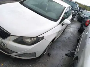 SEAT IBIZA BERLINA (6J5) foto 4