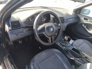 BMW SERIE 3 BERLINA (E46) foto 3