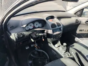 PEUGEOT 206 foto 5