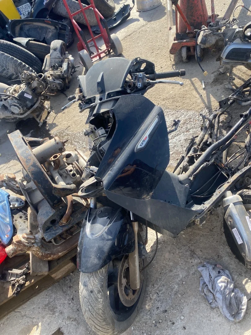 PIAGGIO (VESPA) X 7
