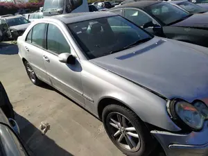 MERCEDES-BENZ CLASE C (BM 203) BERLINA foto 4