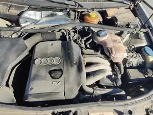 AUDI A4 BERLINA (B5) foto 6