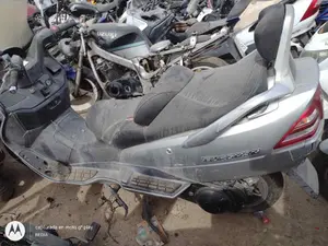 SUZUKI BURGMAN 200 / 250 foto 3