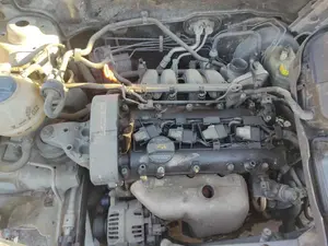 SEAT CORDOBA BERLINA (6L2) foto 8