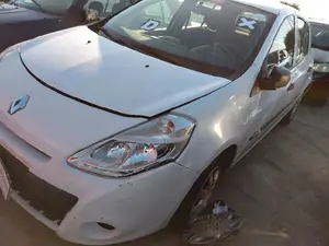 RENAULT CLIO III foto 12
