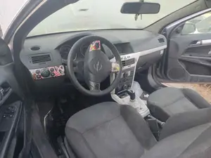 OPEL ASTRA H BERLINA foto 5