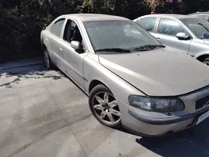 VOLVO S60 BERLINA foto 3