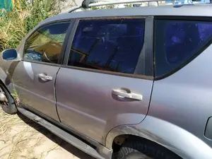 SSANGYONG REXTON foto 2