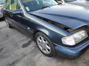 MERCEDES-BENZ CLASE C (BM 202) BERLINA foto 7