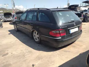 MERCEDES-BENZ CLASE E (BM 211) FAMILIAR foto 3