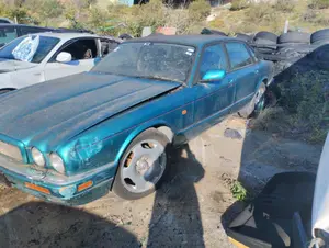 JAGUAR XJ foto 2