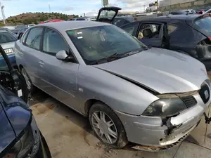 SEAT CORDOBA BERLINA (6L2) foto 3