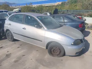 SEAT IBIZA (6L1) foto 2