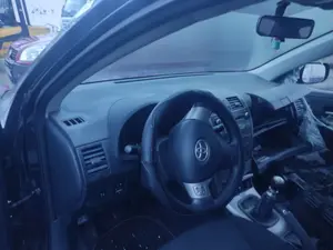 TOYOTA COROLLA (E15) foto 2