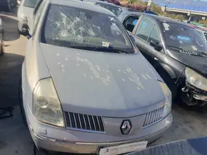 RENAULT VEL SATIS (BJ0) foto 4